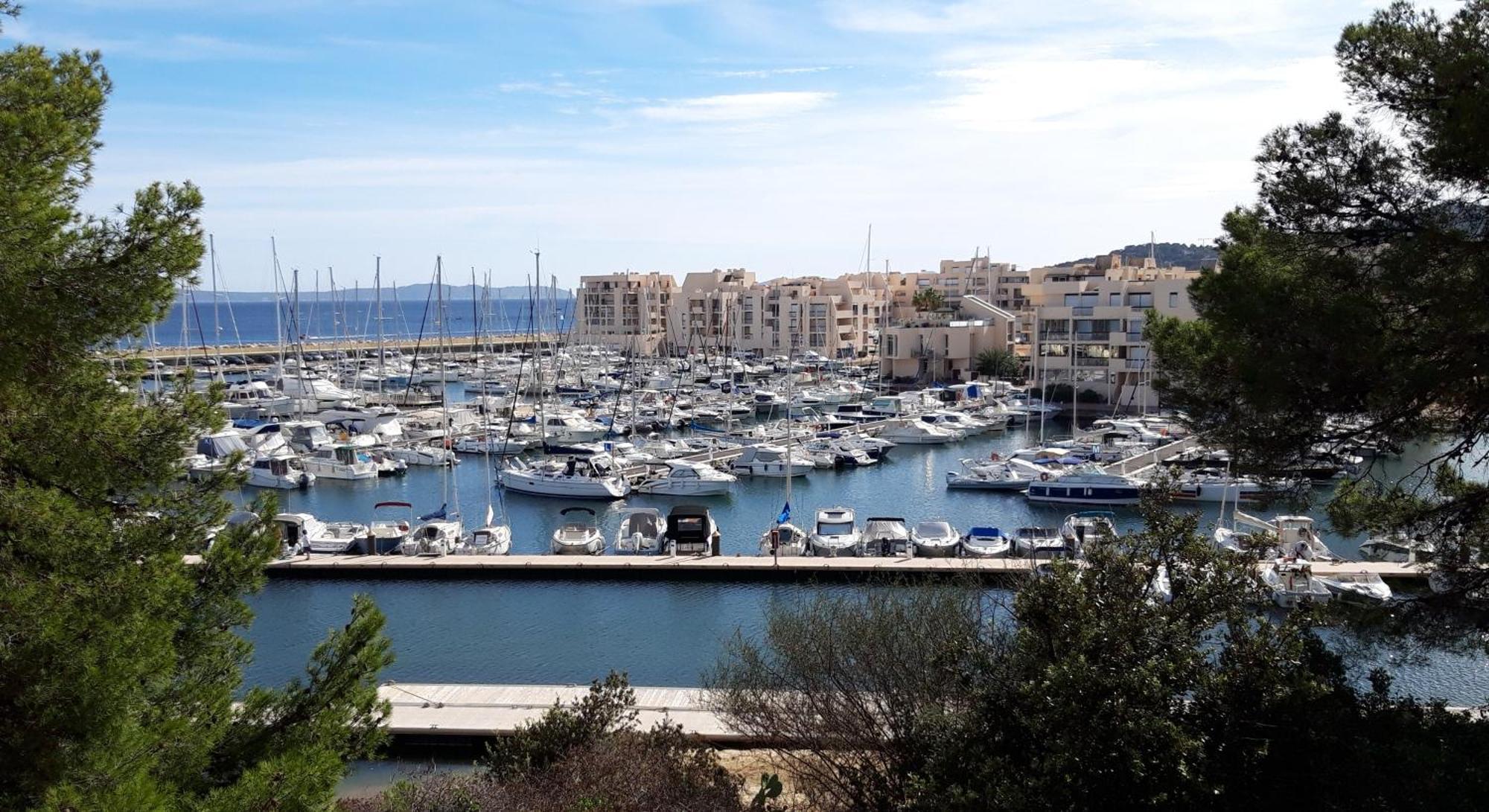 T2 BORMES LES MIMOSAS, La Faviere à 5 mn à pieds de la plage Extérieur photo